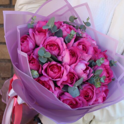 Букет ярких ароматных французских роз - фото 1