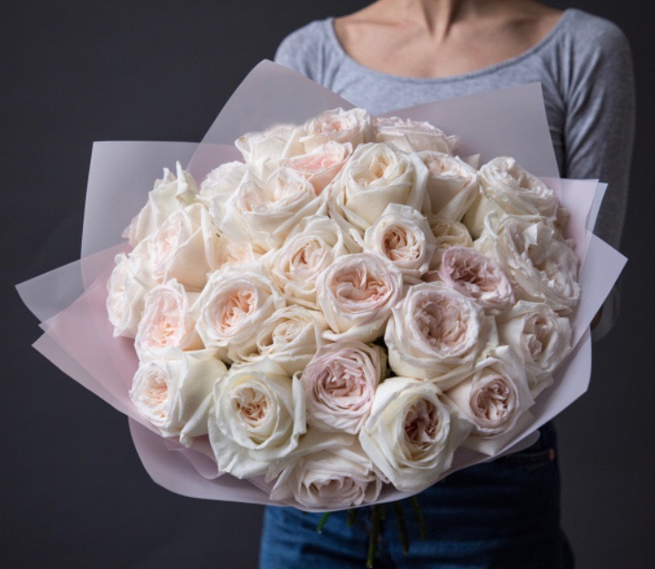 Купить букеты пионовидных роз с доставкой по Москве
