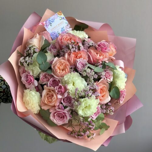 Букет с пионовидными розами , кустовыми розами , хамелациумом "Фруктовой сорбет" - фото 1