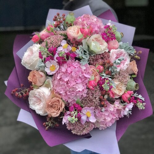 Авторский букет "Симфония цветов" с гортензиями , пионовидными розами, экзотикой - фото 1