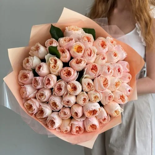Букет элитных пионовидных роз "Роза Шекспира" - фото 1