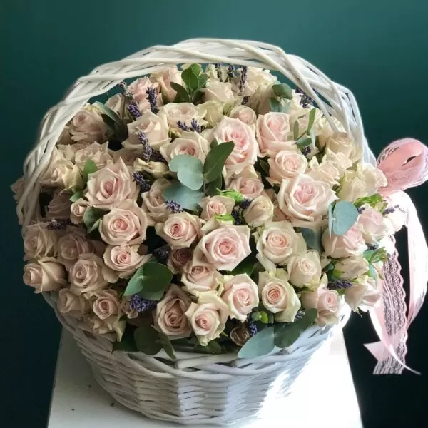 Корзина с чайными розами и лавандой - фото 4