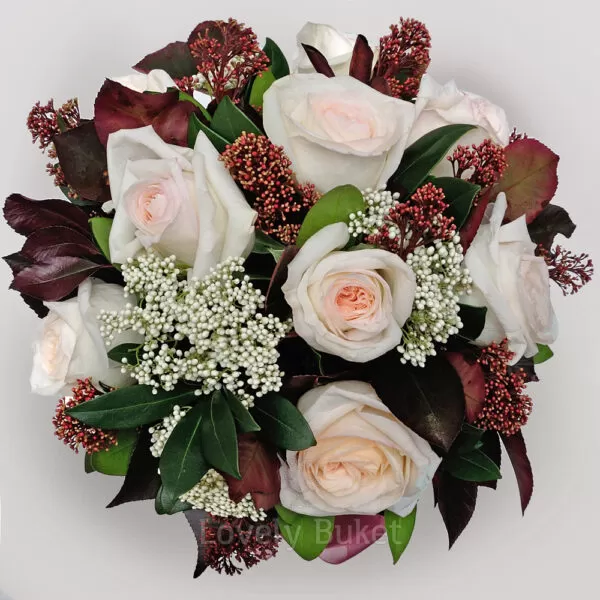 Авторский букет садовых роз и соцветия цветов "Scarlett" в коробке - фото 2