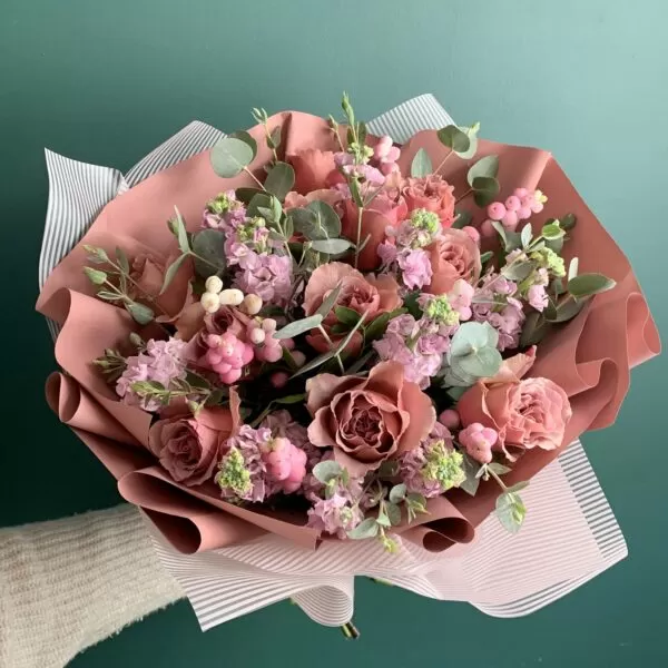 Букет цветов "Крем-брюле"с экзклюзивными розами - фото 1