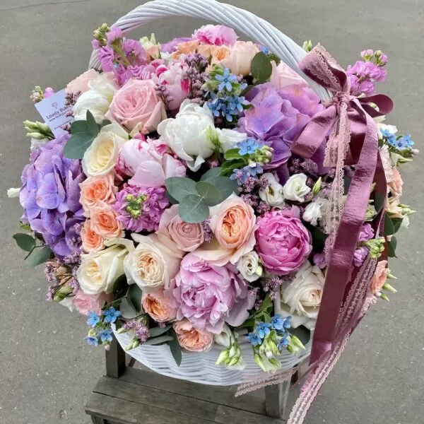 Большая премиальная корзина цветов "Акварель" - фото 1