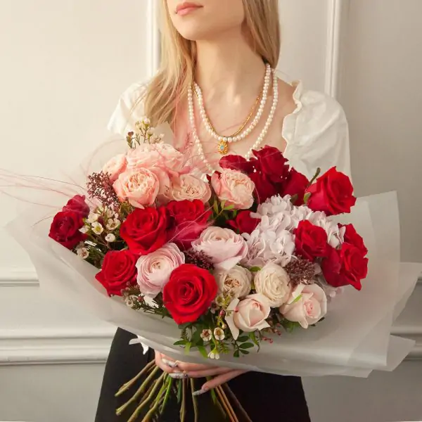 Букет с розами "Мгновения нашей любви" - фото 1